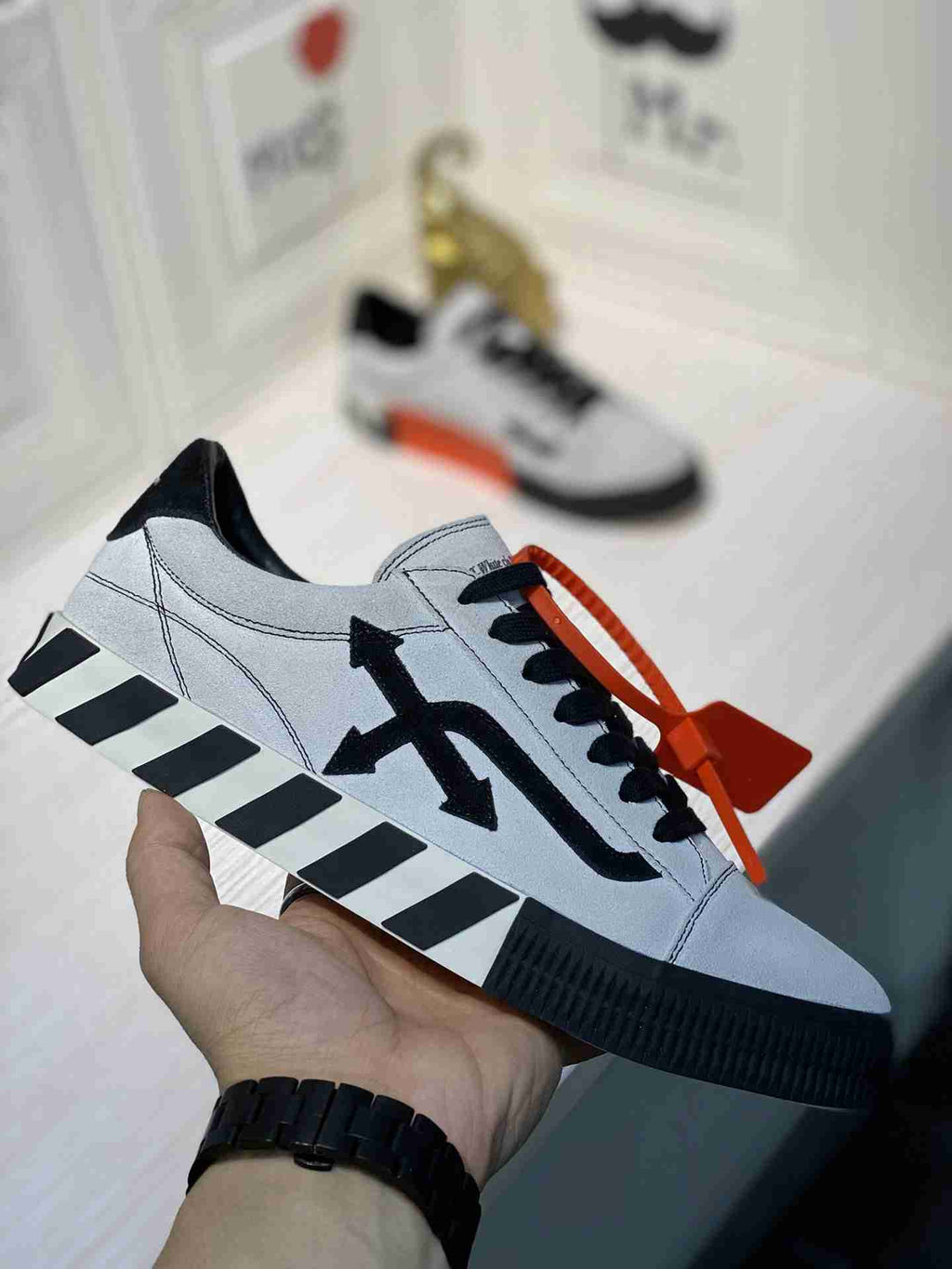 Off-White Vulcanized Low