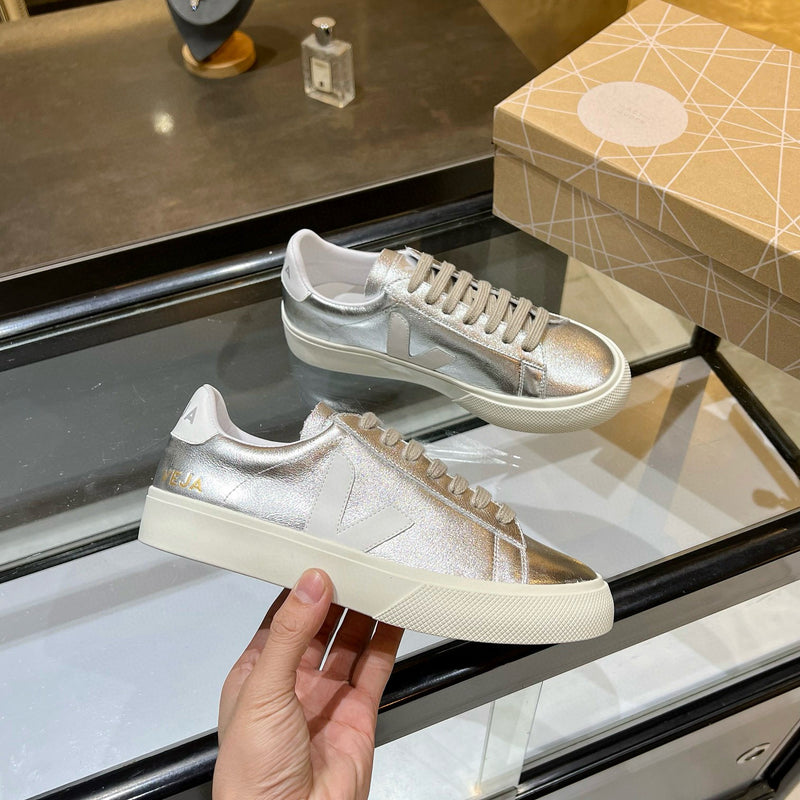 Veja Campo Chromefree Leather Gold