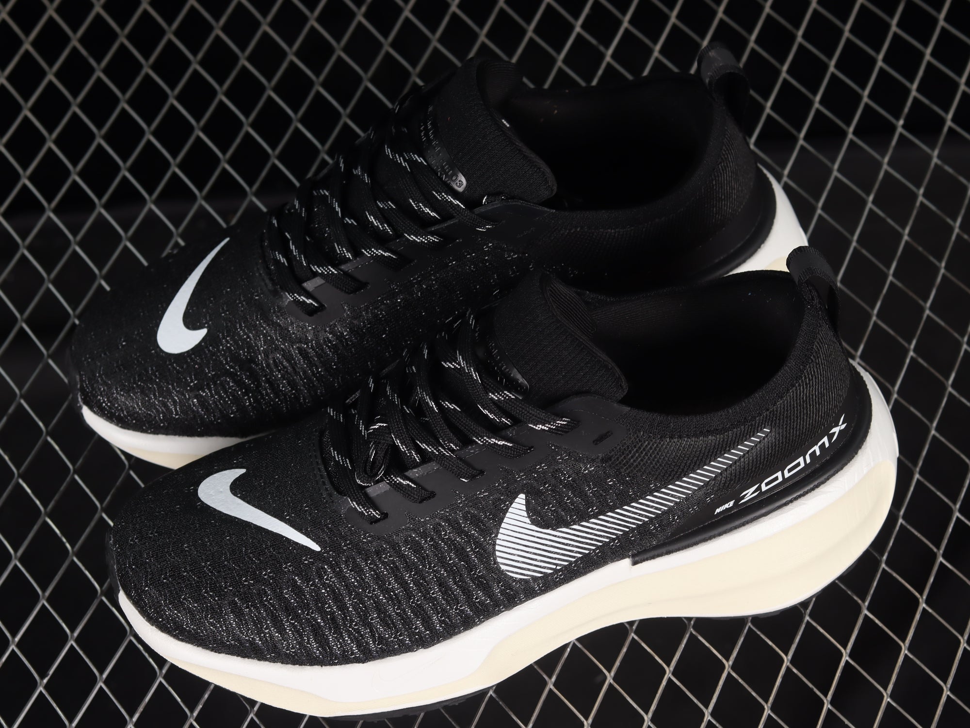 Nike ZoomX Invincible Black