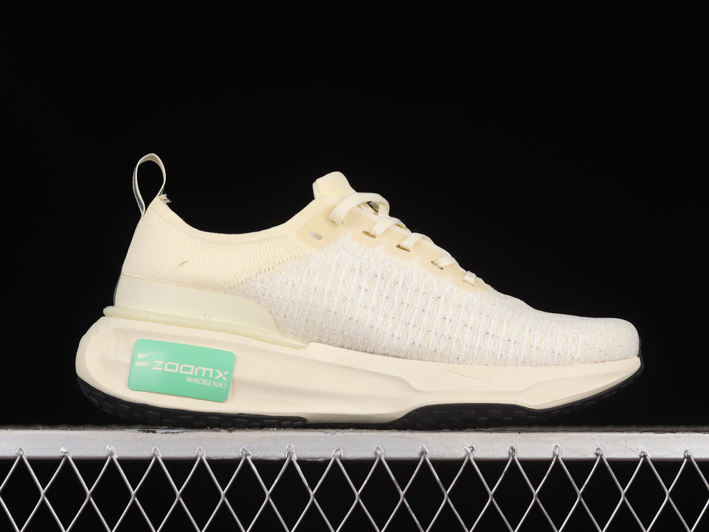 Nike ZoomX Invincible Off White