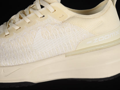 Nike ZoomX Invincible Off White